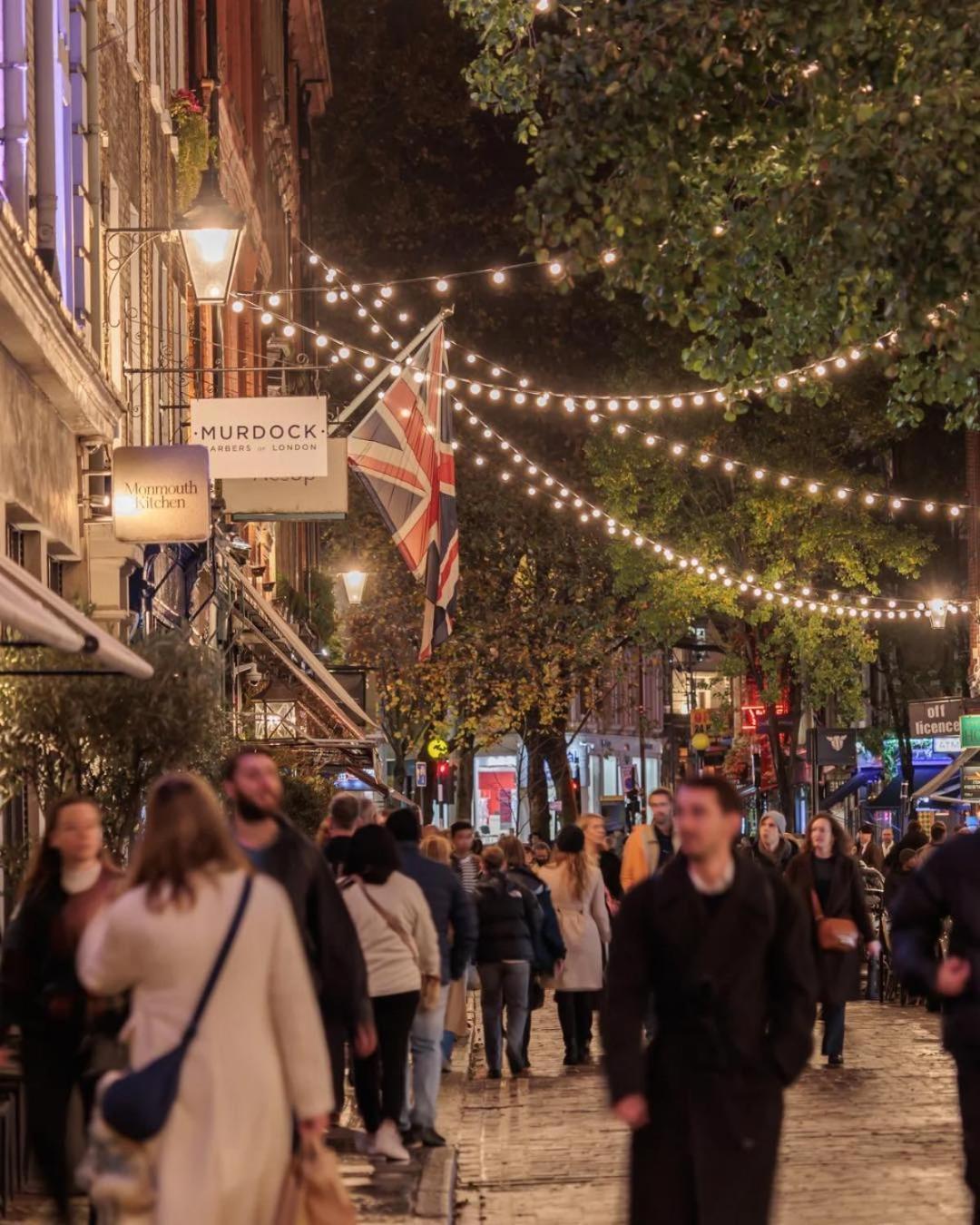 Modern Living In The Heart Of Covent Garden! No Lift 6Bc